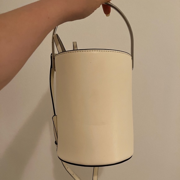 Mango | New! With tags Metal Handle Bucket Bag - Picture 2 of 5